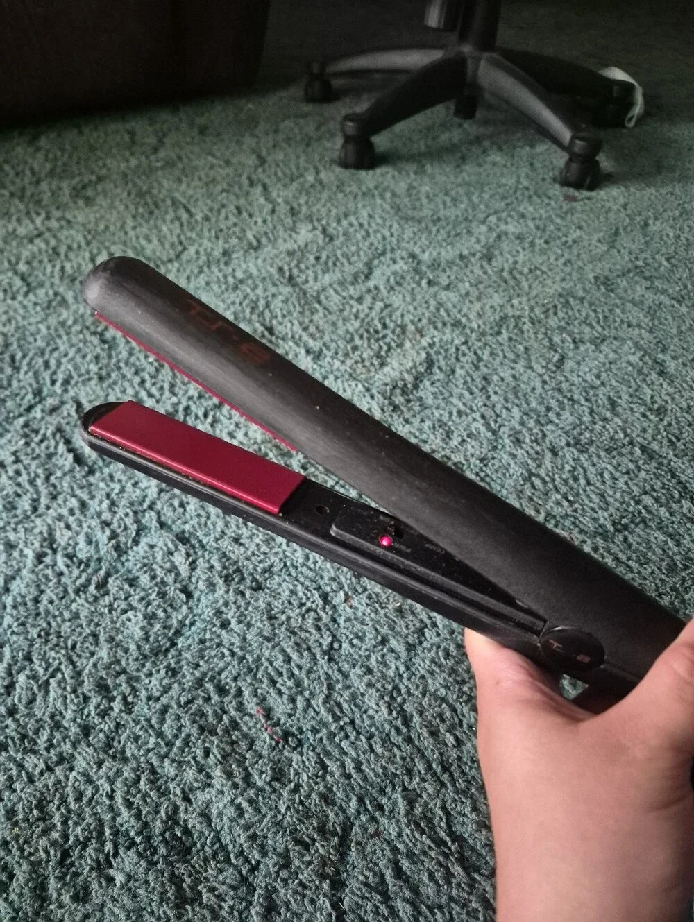 TS-2 Hair Straightener Black Red